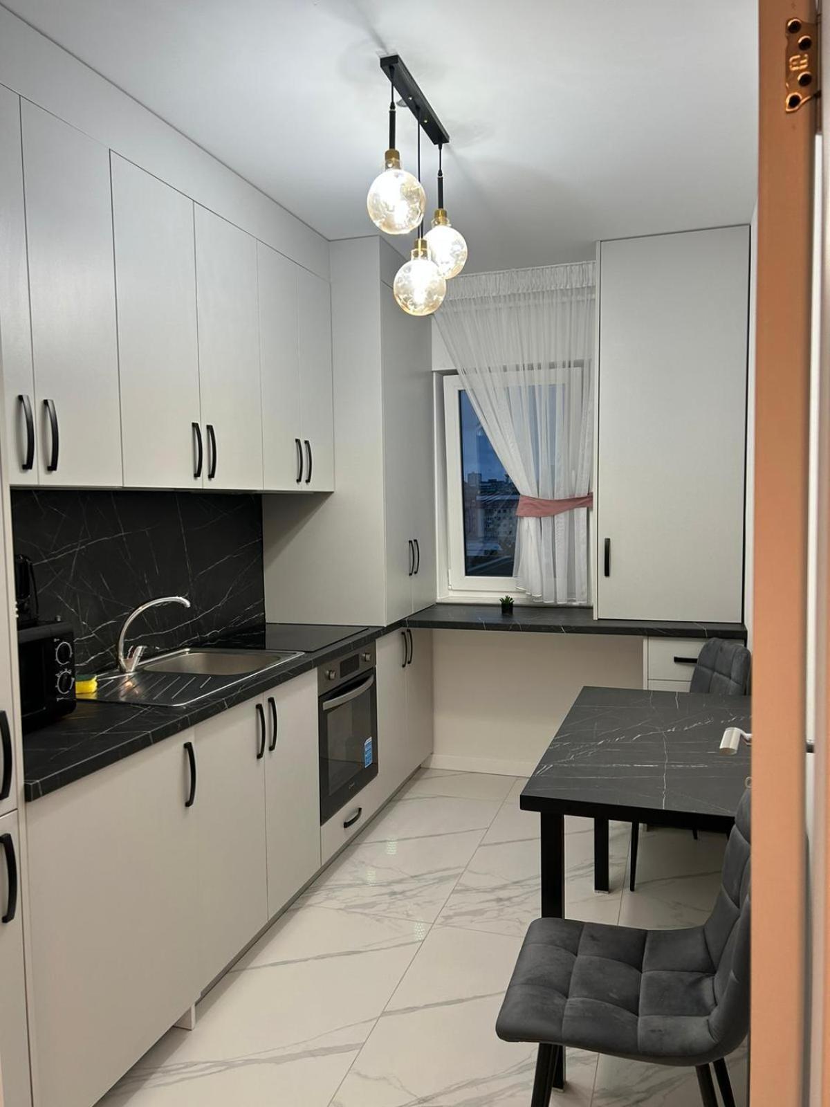 Exclusive Ultracentral Apartments And Studios #Enescu#Universitatii#Suceava Esterno foto